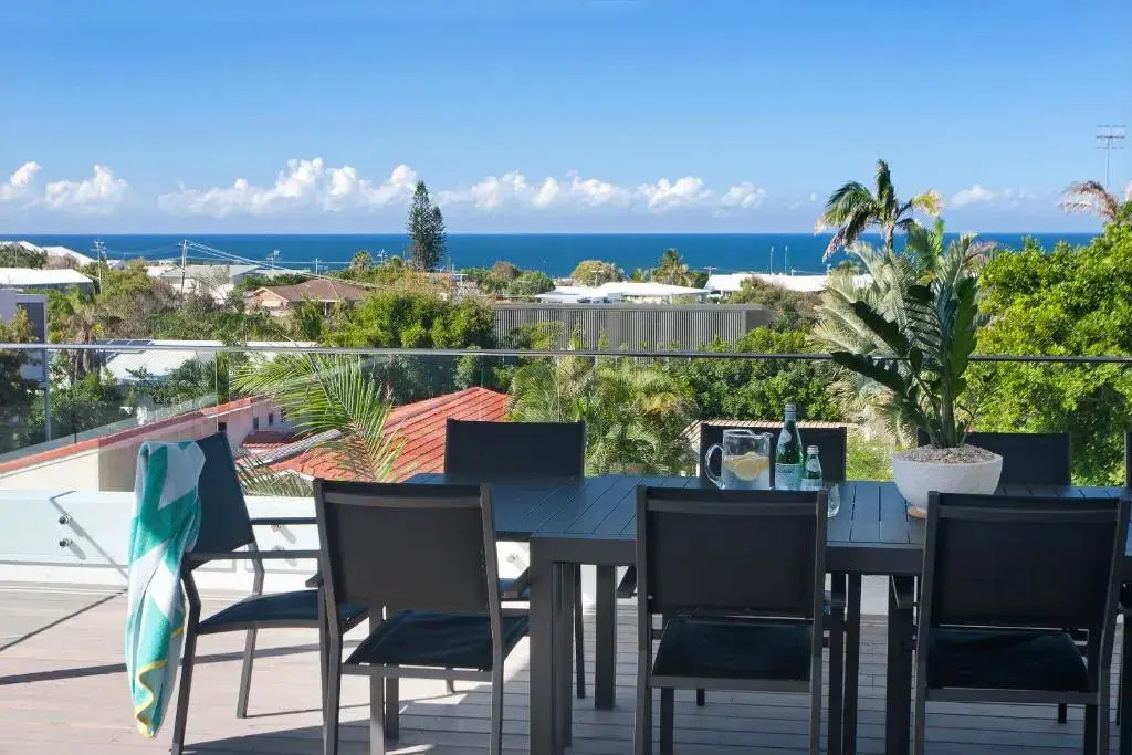 Blueys Beach House - 5 Bedroom