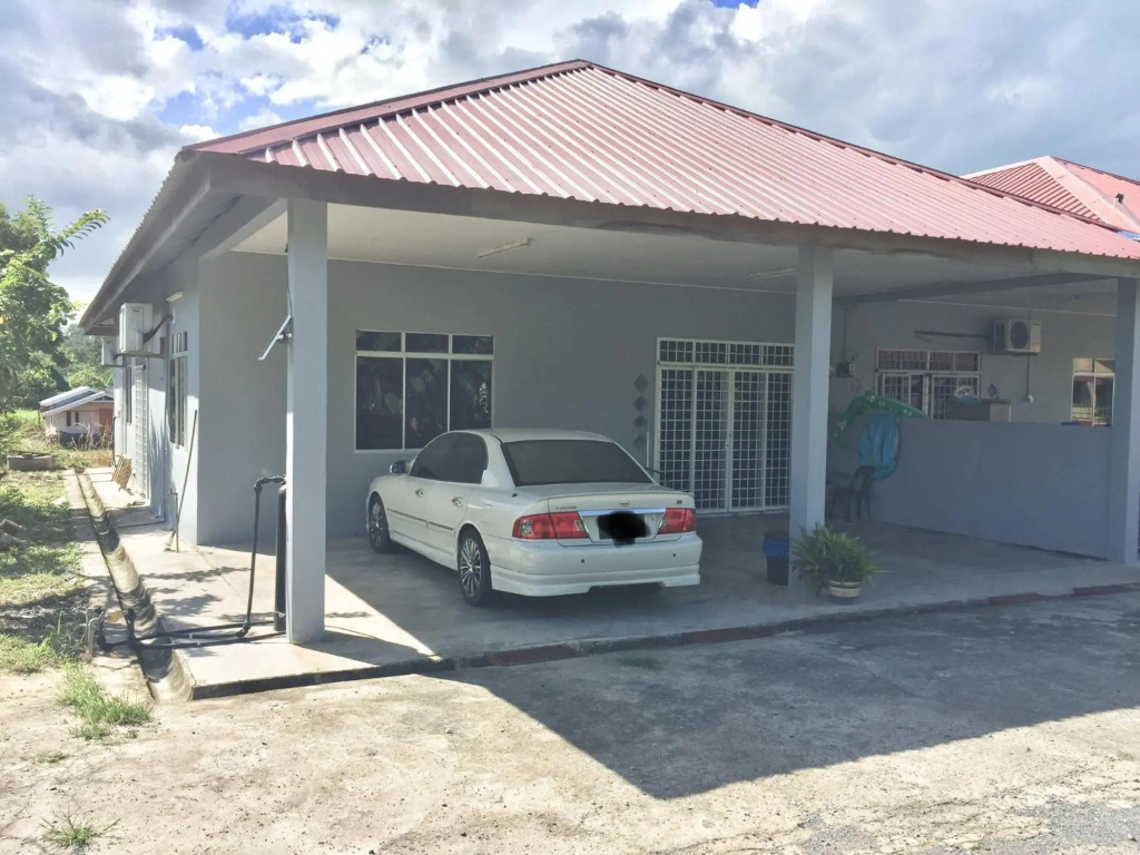 Deena Homestay