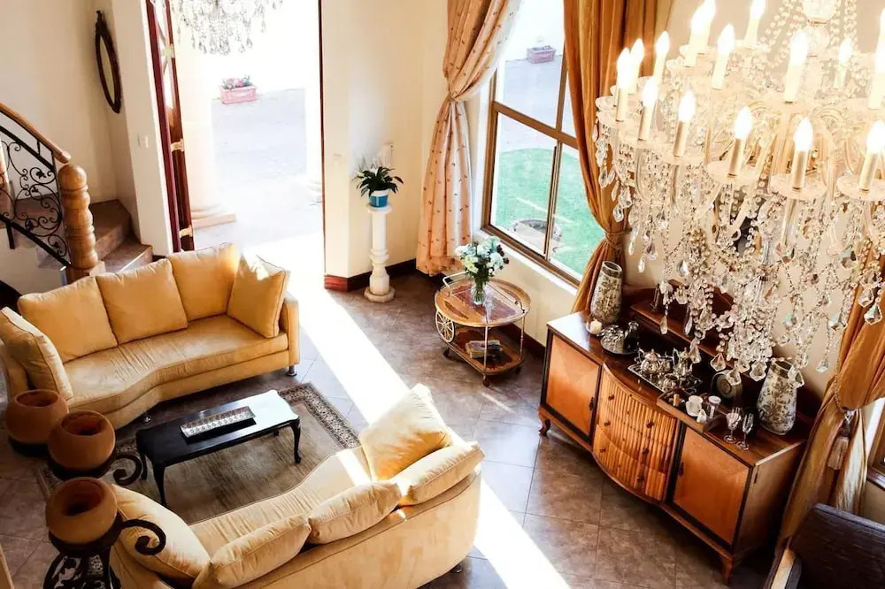 J's Guesthouse