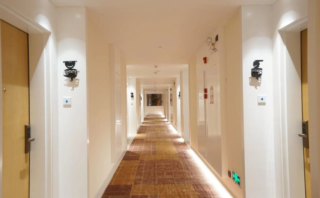 Ceramics International Hotel