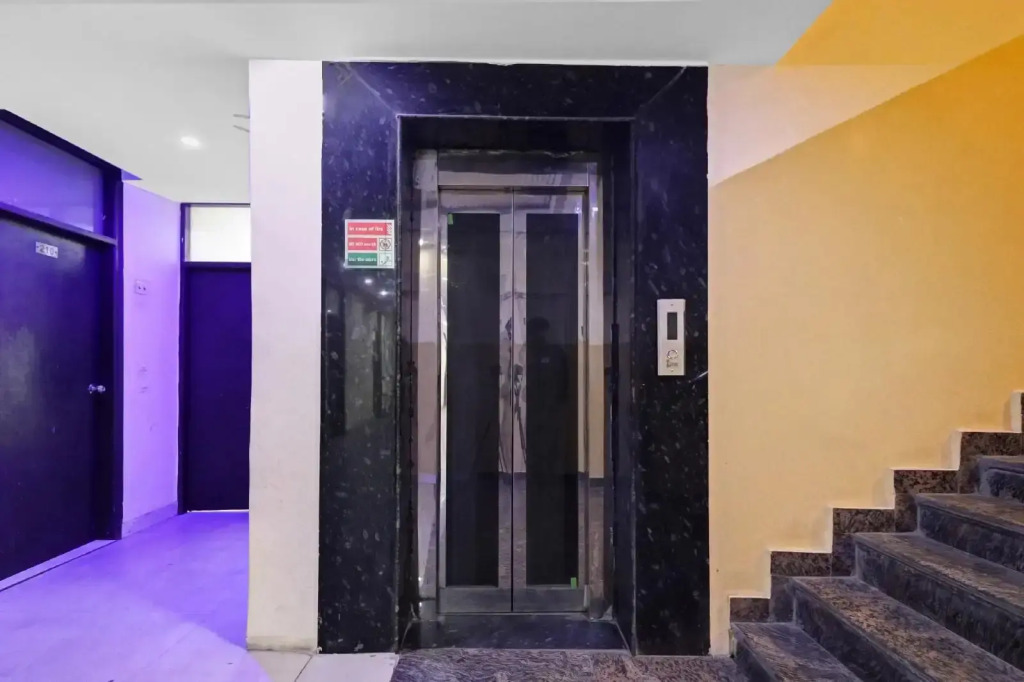 OYO 696 Hotel Grand Rooms