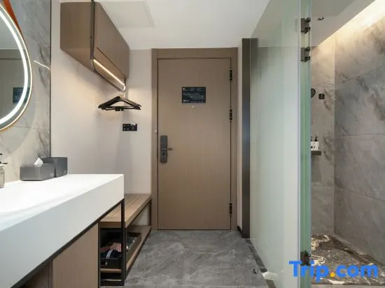 Yizhi Hotel Shamian Island Pearl River Night CruiseWharf Yongqingfang Huangsha Metro Free Deliver Service toCanton Fair ComplexDuring Canton FairPeriod