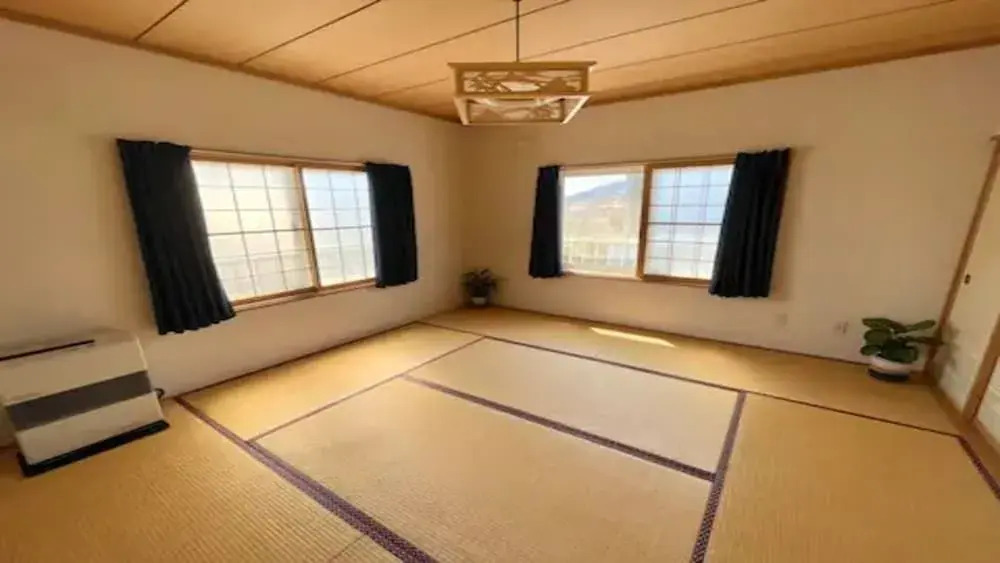 Holiday House Toya