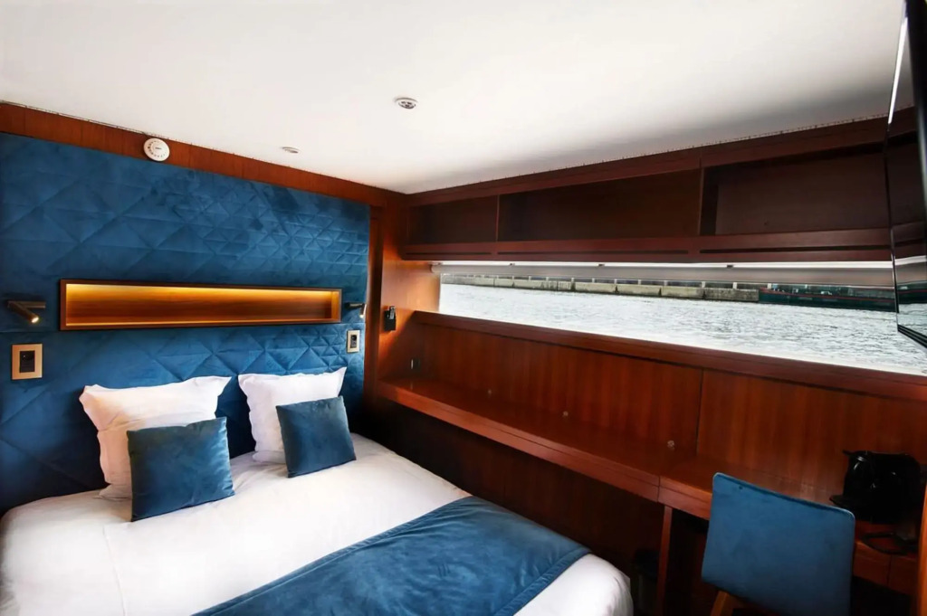 VIP Paris Yacht Hôtel & Spa