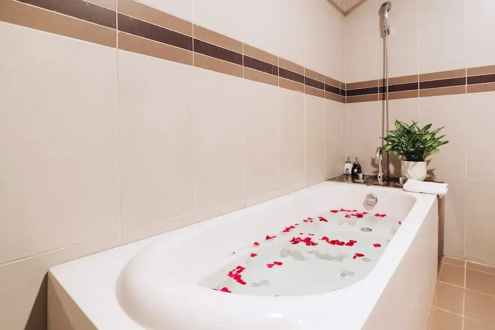 White Palace Thai Binh Hotel