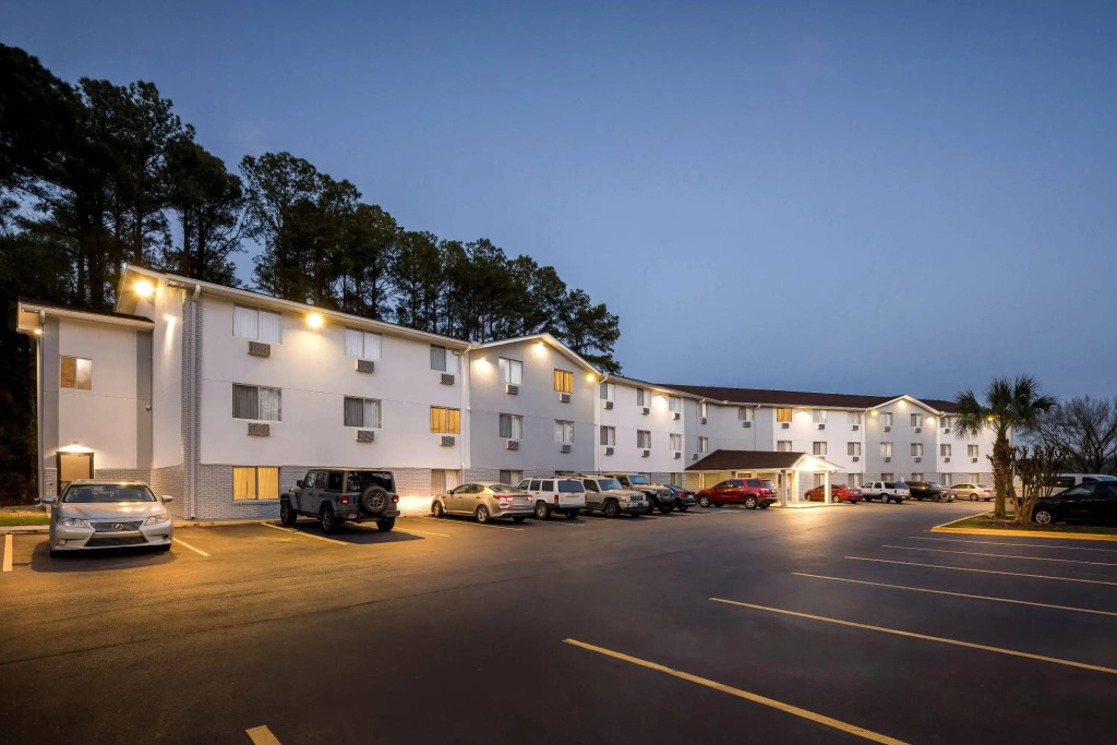 Super 8 by Wyndham Homewood Birmingham Area