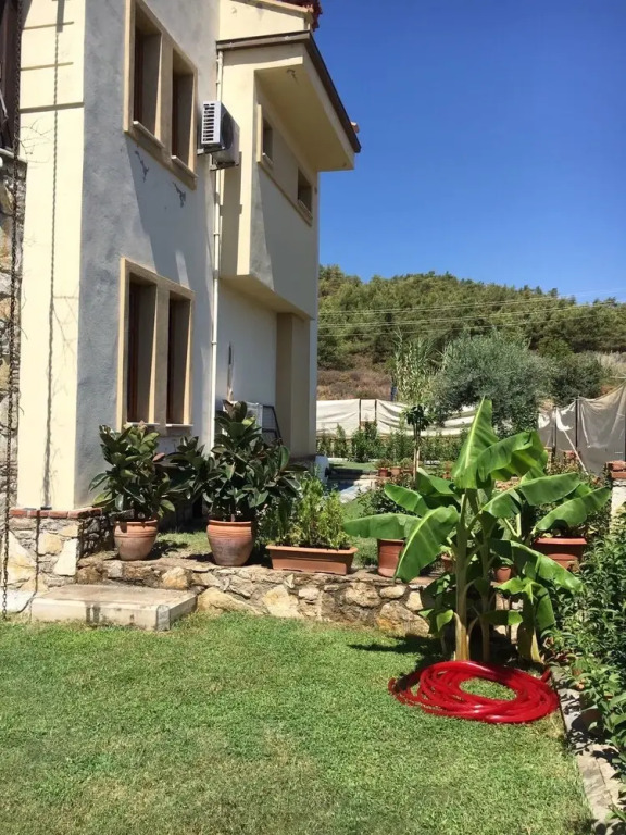 Villa B Calis Beach