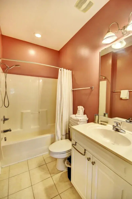 4803 Bovardia Place #204 3 Bedroom Condo