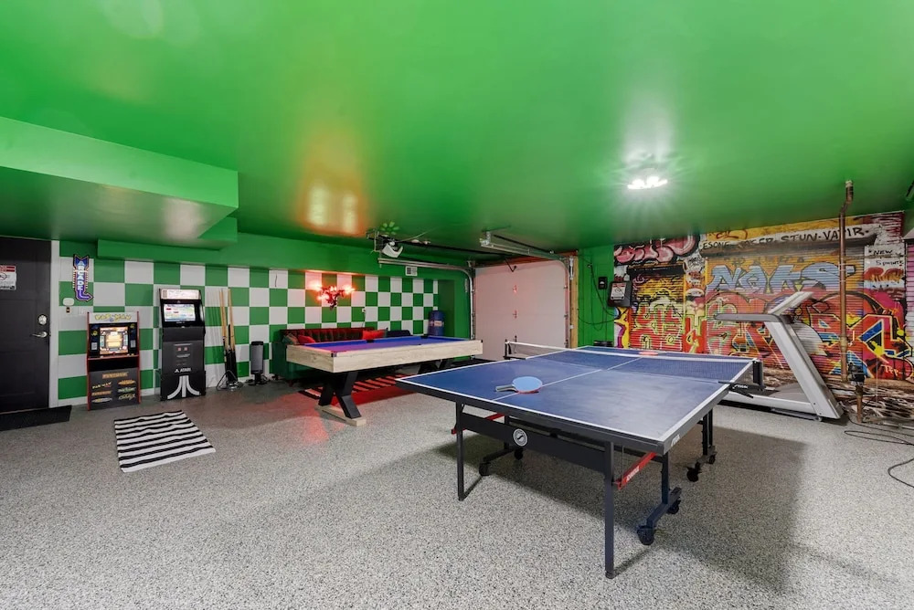 5BR 5BA Architectural Estate-theatre Gym Rooftop