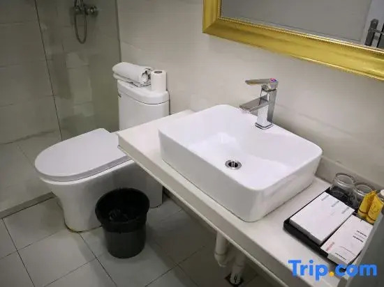 Q+ Shijia Huixuan Hotel