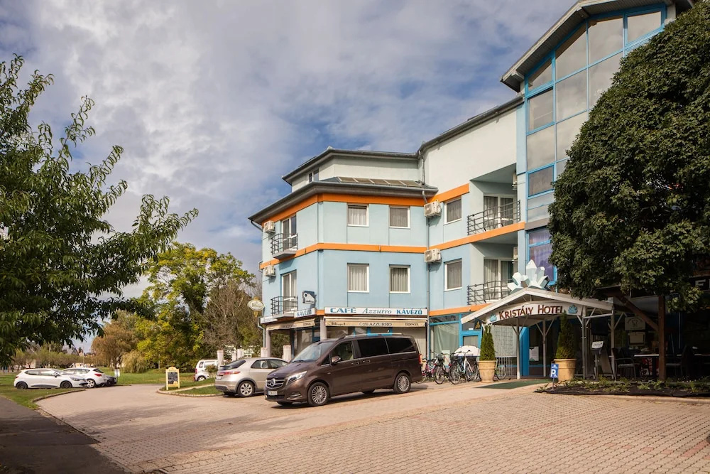 Kristály Hotel