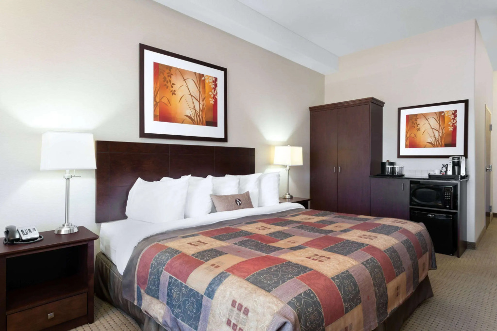 Ramada by Wyndham Weyburn