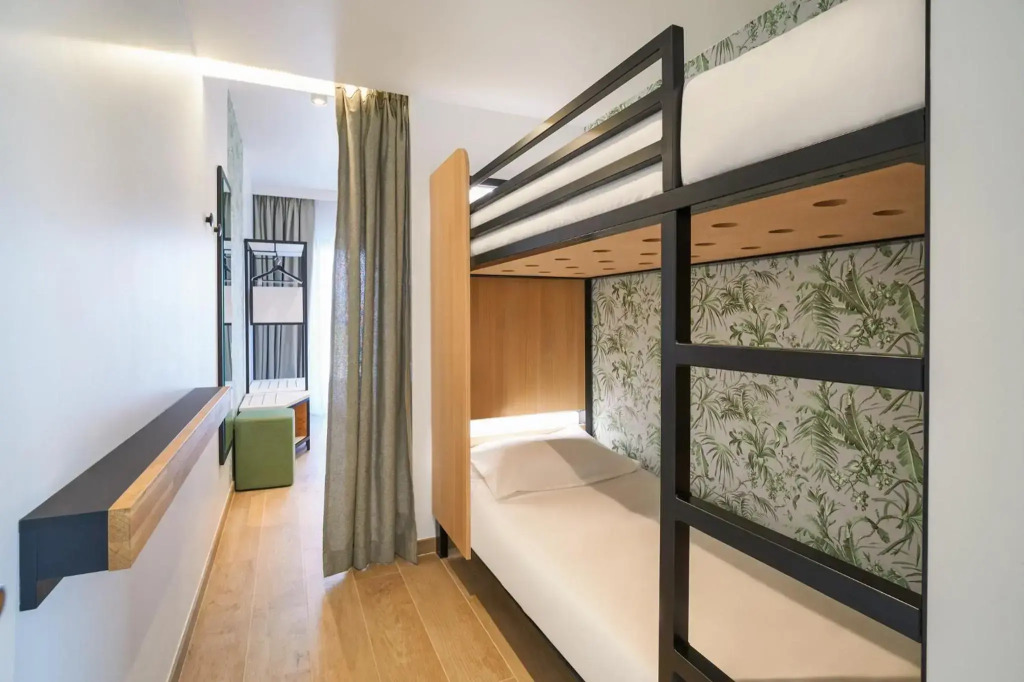Mercure Avignon TGV Hotel & Spa
