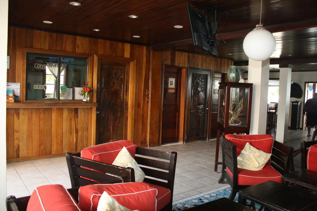 Holiday Hotel