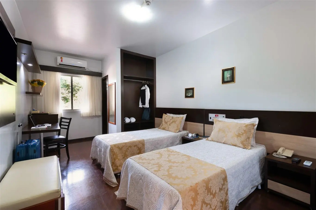 Hotel 365