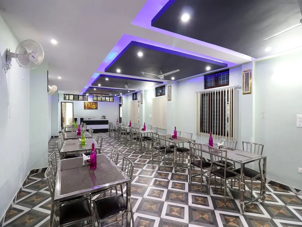 OYO 19123 Sunshine Guest House
