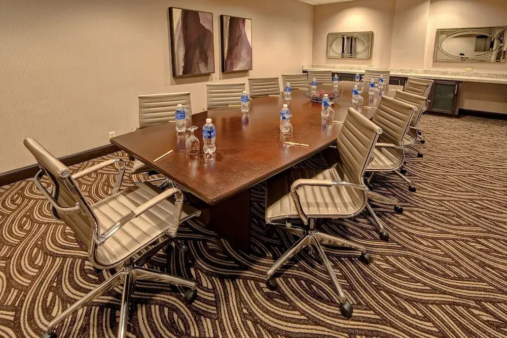Garden Plaza Hotel Inn and Suites Decatur