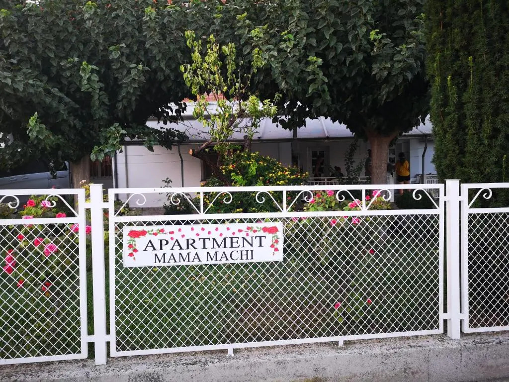 Apartment Korinos Mama Machi