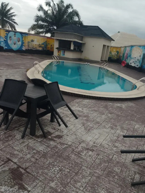 Rhocharls Hotel and Suites