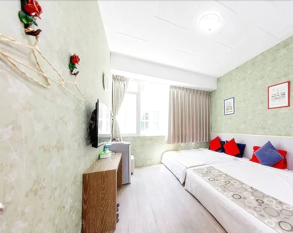 Liuhe Corner House 737