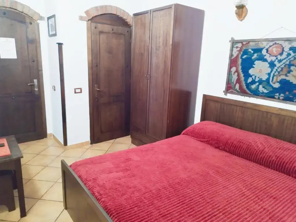 Guva Mangalem Boutique Hotel & Restaurant -Berat Old Town View