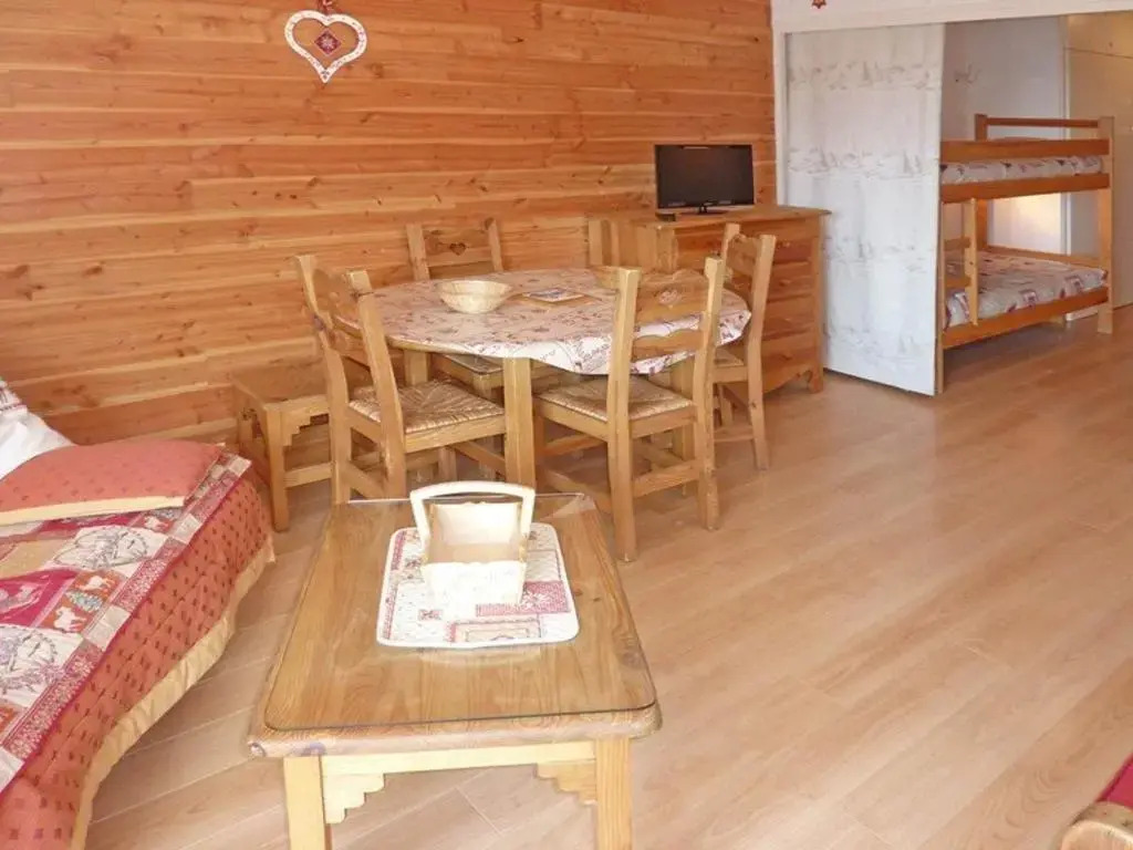 Appartement Les Orres, 1 pièce, 4 personnes - FR-1-322-51