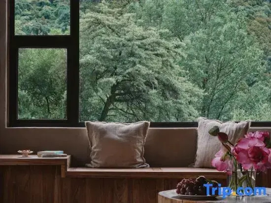 Siguniang Mountain Nation Park Hotel（The most popular and convenient hotel for overseas guests）