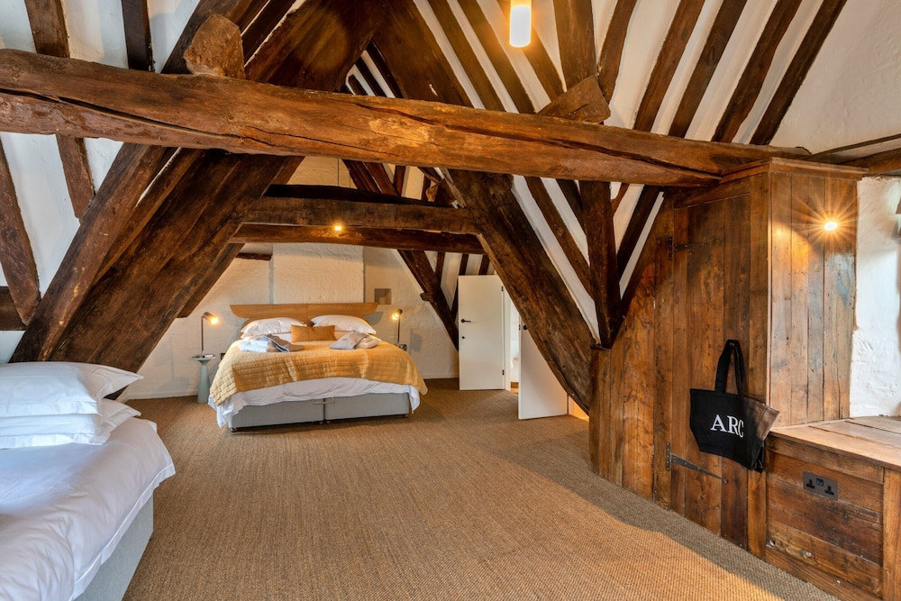 Holiday Home in Painswick, No Deposit