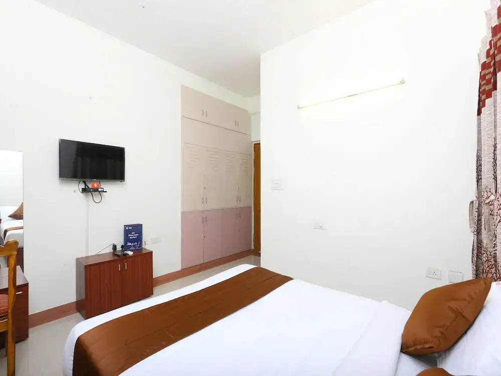 OYO 10545 Sorgam Serviced Apartments