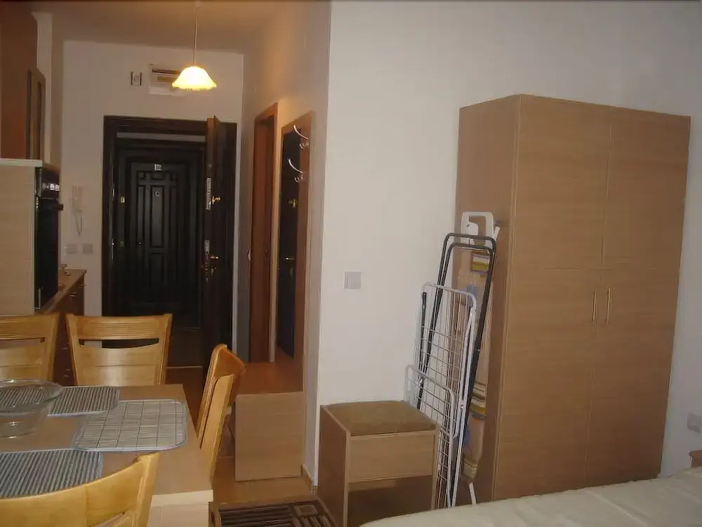 Semiramida Garden Apartment 12