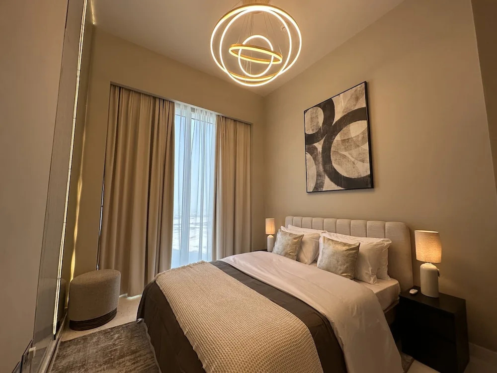 Manzil 4BR Penthouse in Dubai Creek w Harbour View