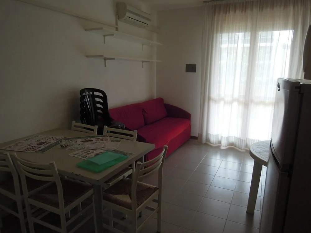 Precious Apartment in Residence With Swimming Pool