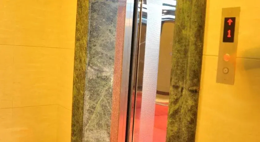 Qi Lian Hotel