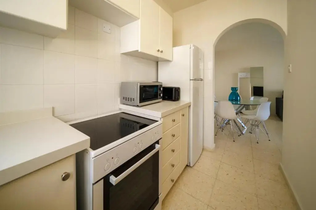 2bed Apartment by the Sea