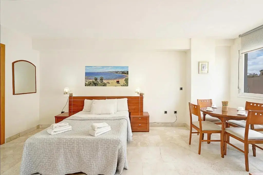 Apartamento en 1ª línea de playa, Estepona Centro