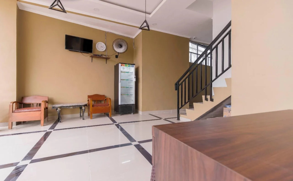 Reddoorz Plus @ Mampang Prapatan
