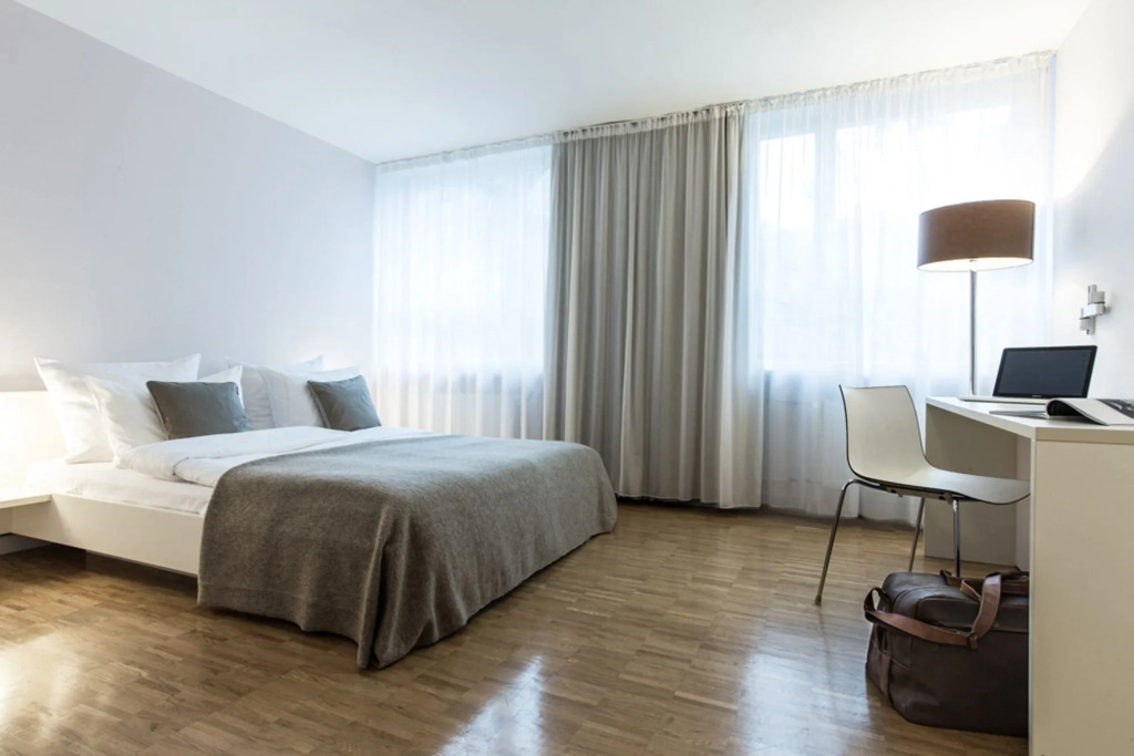 Bob W Munich Schwabing