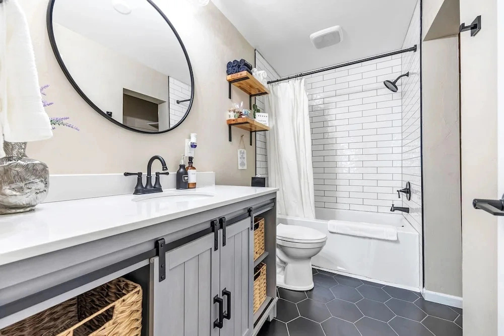 Newly Renovated - Walking Distance to Pier