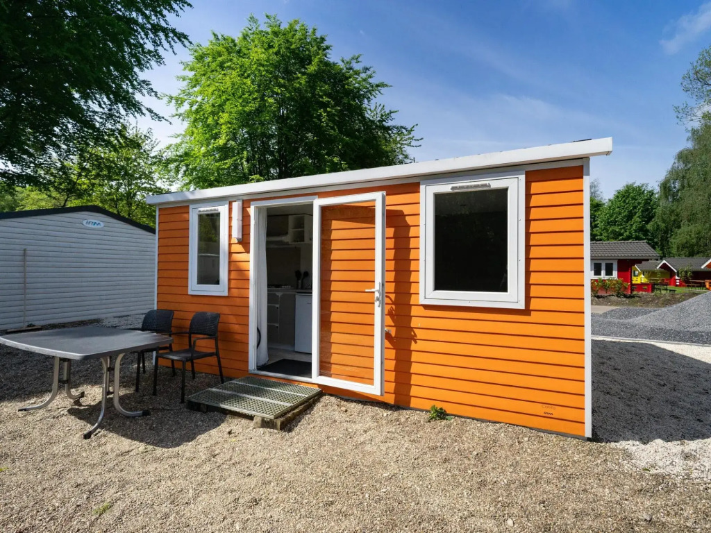 Well-maintained chalet on the outskirts of a holiday park, near Amsterdam