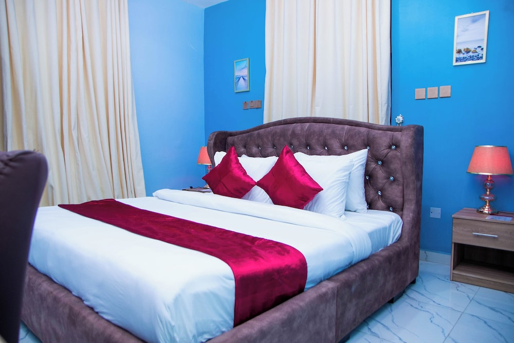 Daystar Luxury Homes and Suites