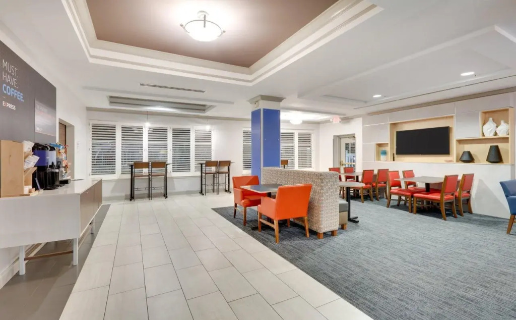 Holiday Inn Express Hotel & Suites Dublin by IHG