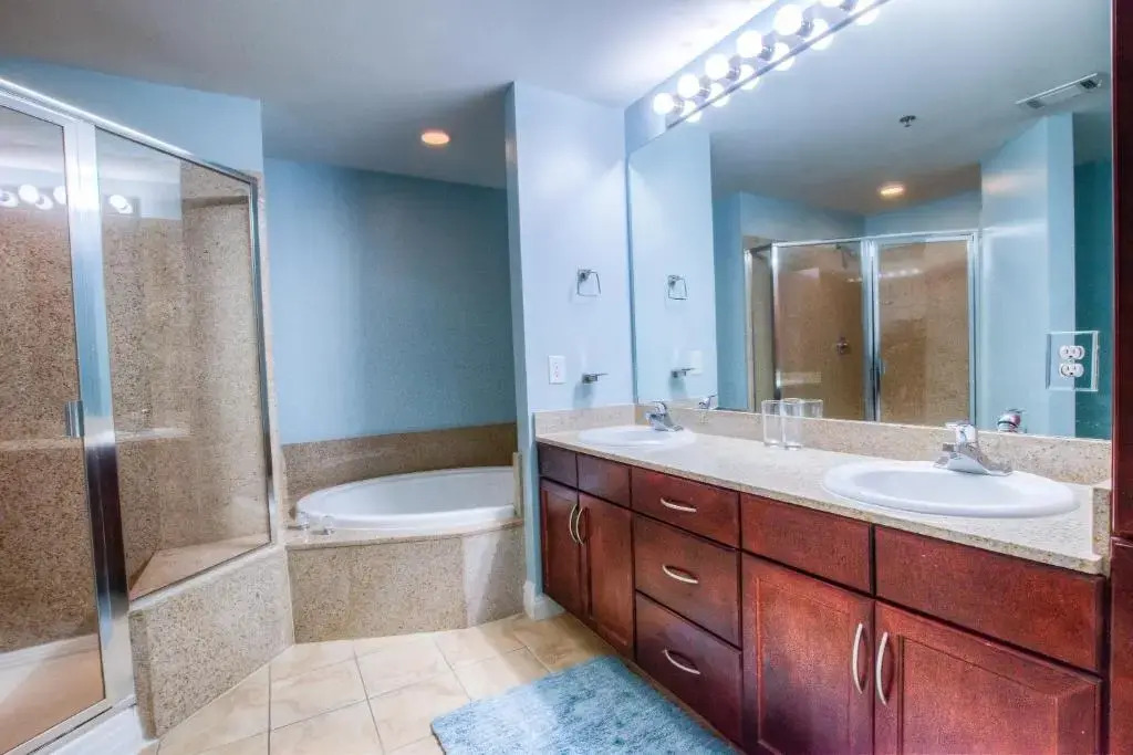 Laketown 829 Gorgeous 2 BD plusbunks, Gulf Views, Best Amenities,Great Location