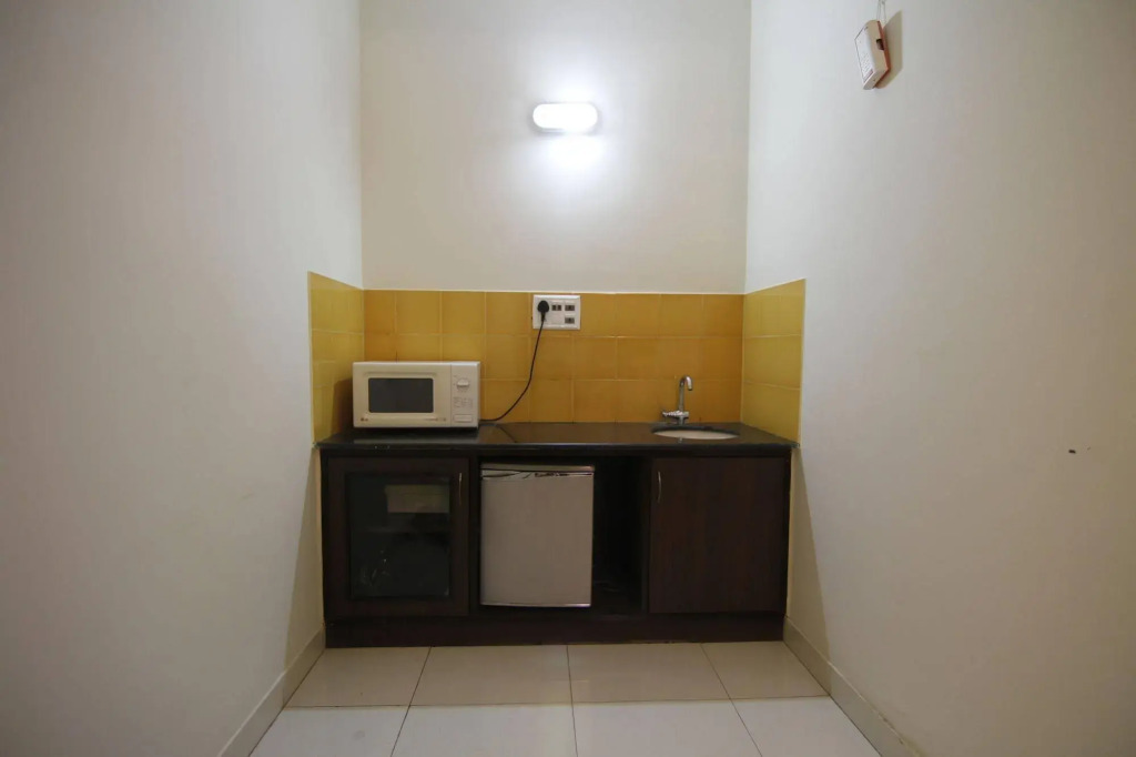 FabHotel Maruthi Domlur