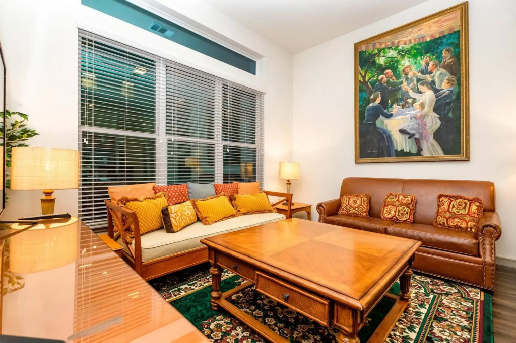 Huge Condo Great Price I Downtown Houston