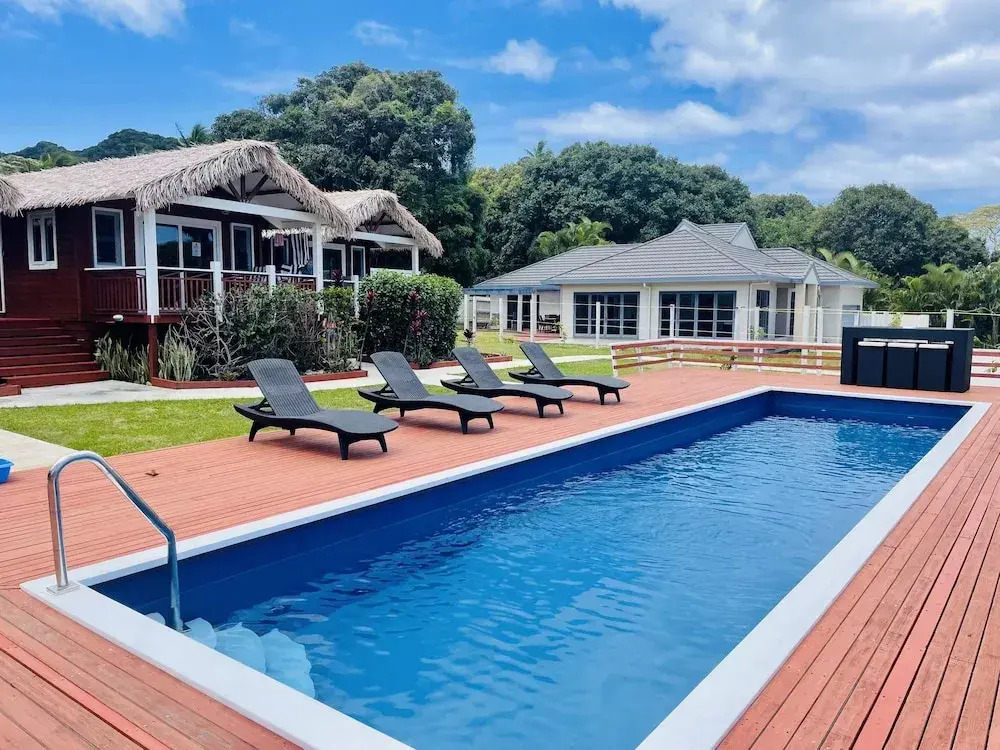 Red Hibiscus Villas