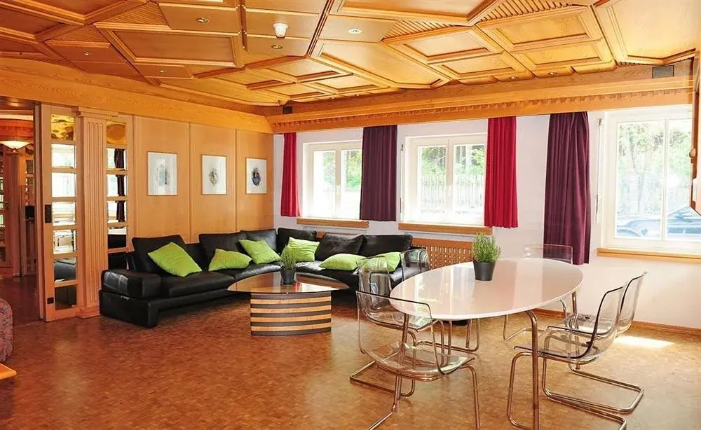 Hotel Seehaus - Mountain Lake Resort
