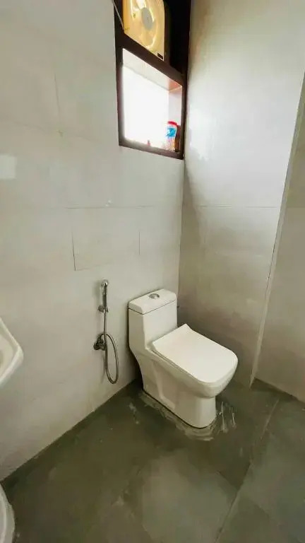 Oyo 92377 Rsk Crown Plaza