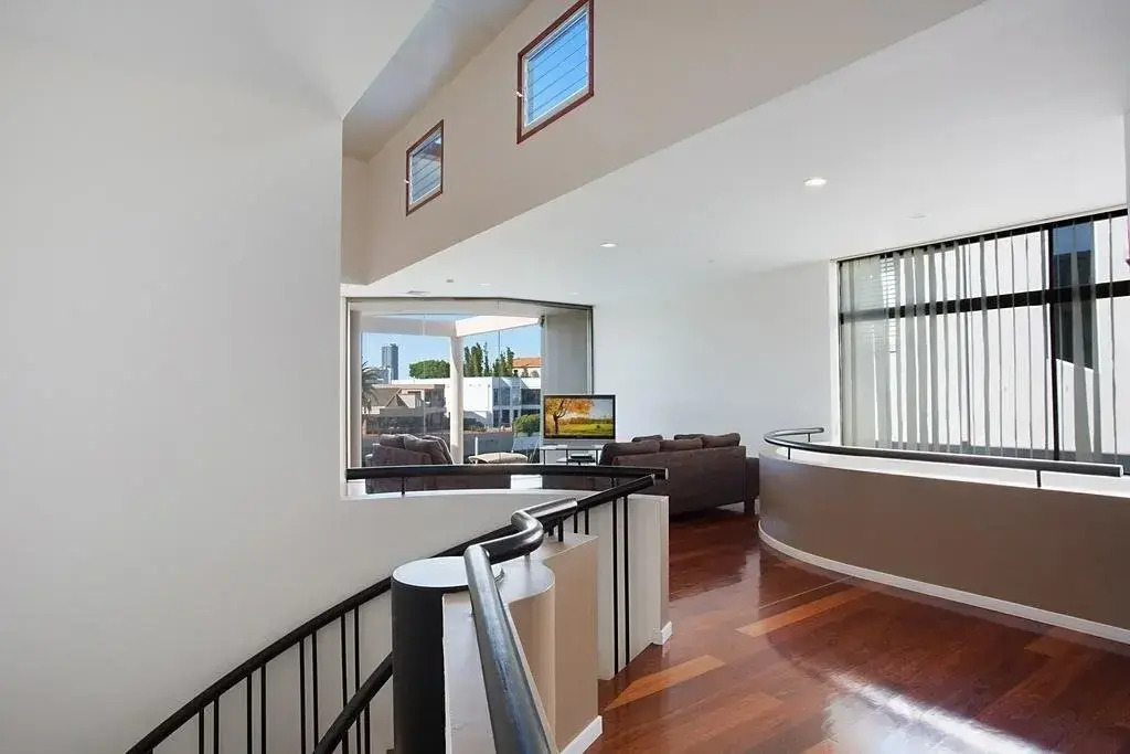 Chevron Oasis