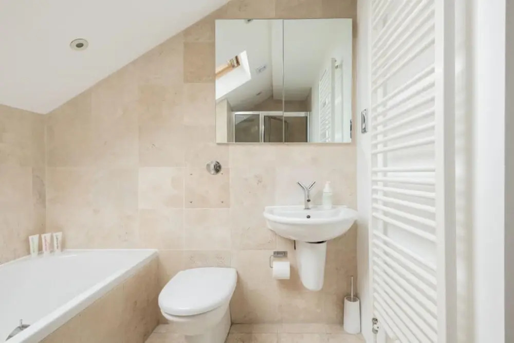 The Wandsworth Common - Bright & Modern 2BDR Flat overlooking the Park