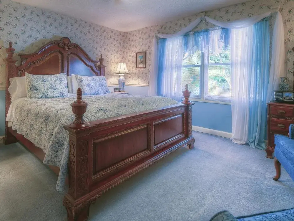 Blue Mountain Mist Country Inn